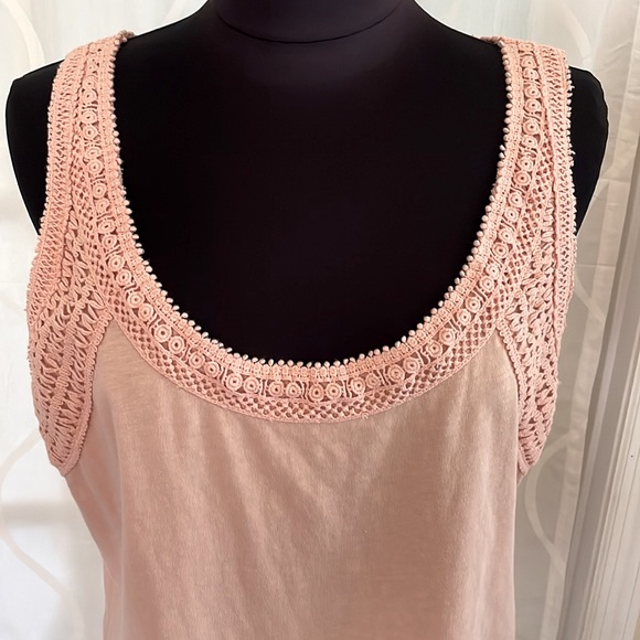 J Crew Light Peach Crochet Trim Tank Top, Size XL - Picture 2 of 6